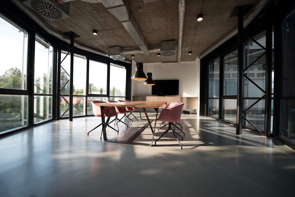 Bureaux Bringer & Business